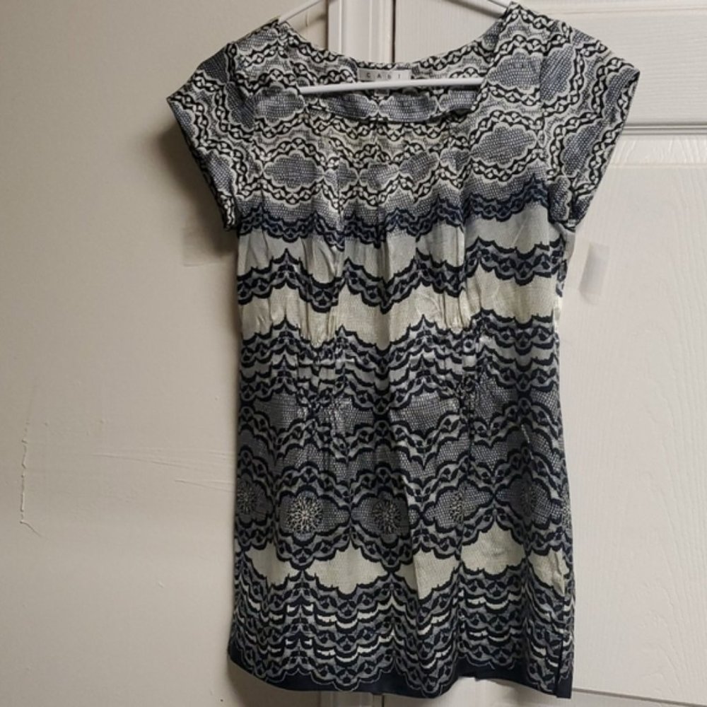 CAbi Silk Chantilly Lace Patterned Cap Blouse Top, Size XS - EUC